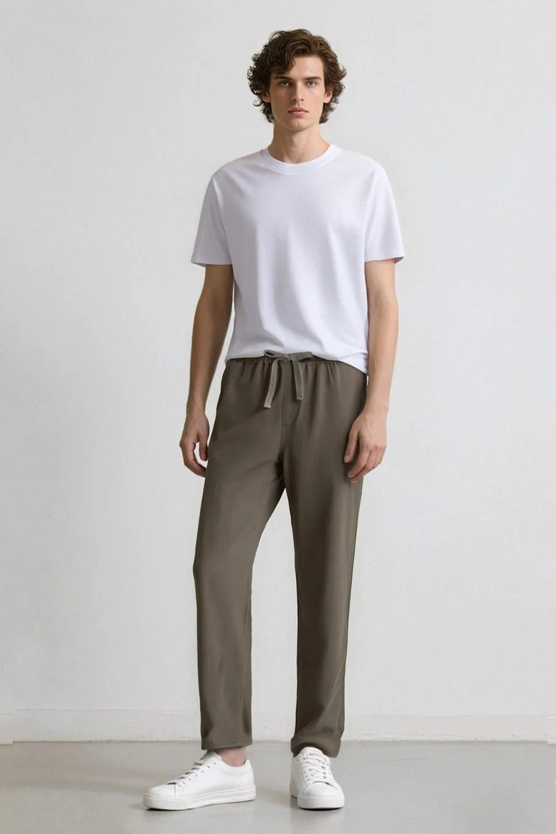 ديفاكتو Regular Fit Woven Trousers