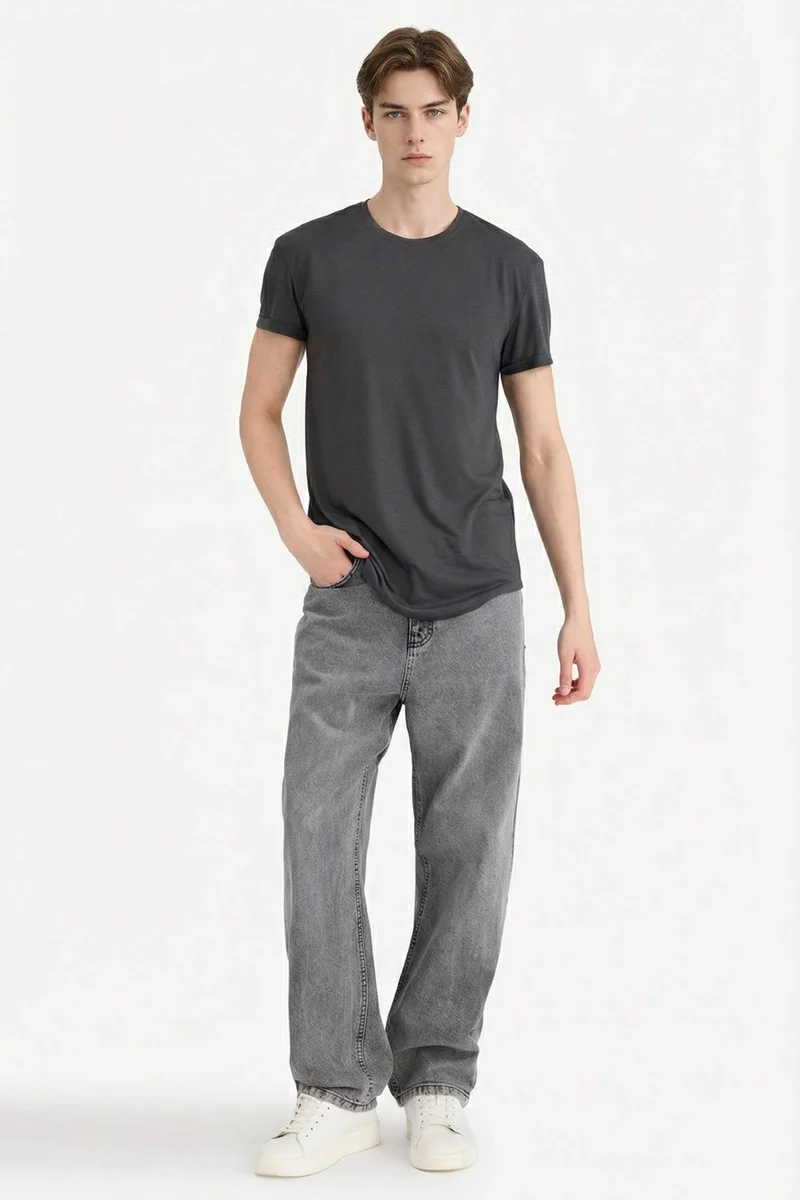 ديفاكتو Long Muscle Fit Crew Neck Basic T-Shirt