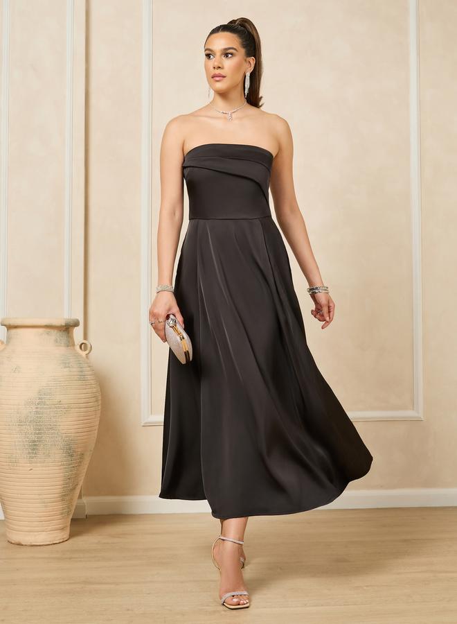 ستايلي فستان ساتان ميدي بدون حمالات - Image 1