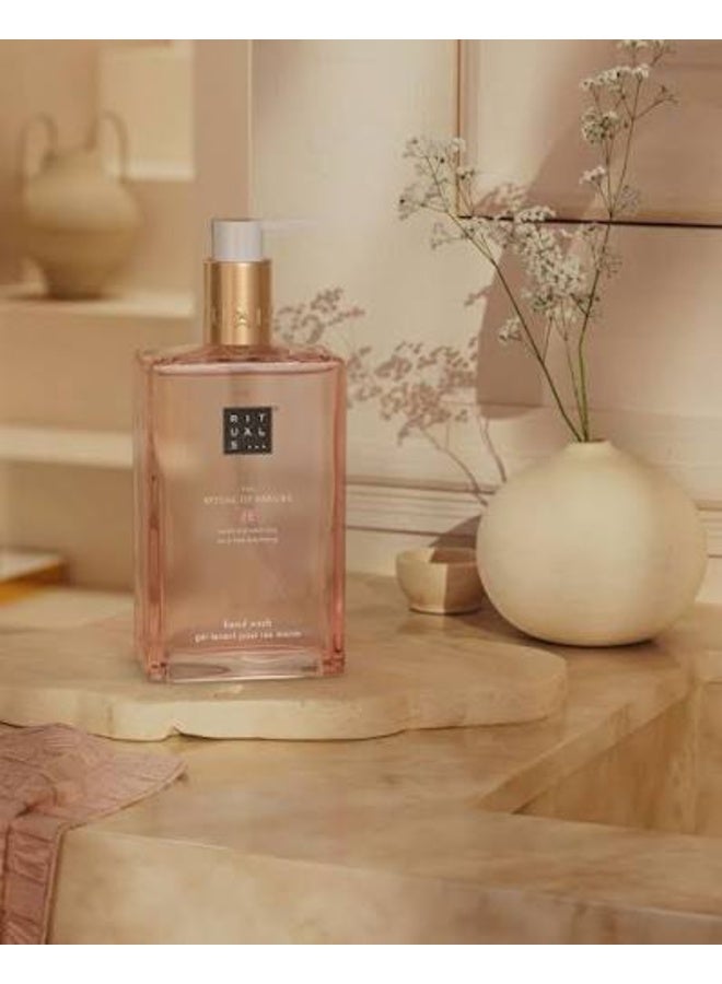 RITUALS Sakura Hand Wash – Gentle Hydrating Liquid Hand Soap with Cherry Blossom & Rice Milk Fragrance for Soft, Delicately Scented Hands, 300ml / 10.1 fl oz - Image 2
