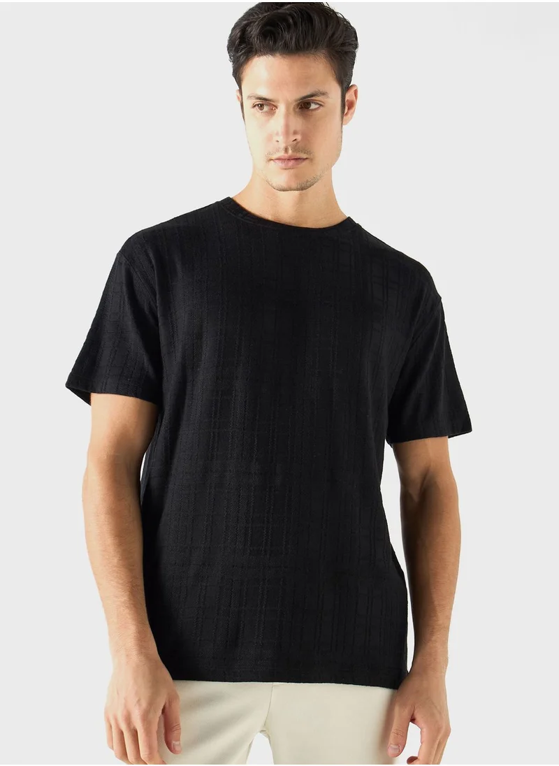 ايكونيك Textured Crew Neck T-Shirt