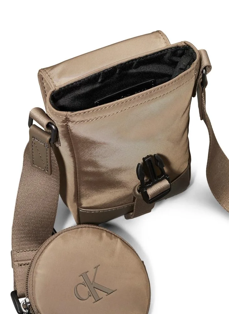 كالفن كلاين جينز Speed Clip Crossbody Phone Bag With A Pouch