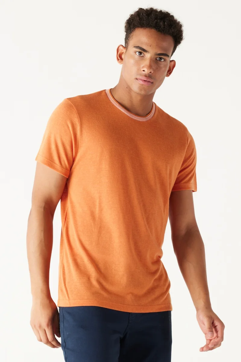 Altınyıldız Classics Men's Orange Slim Fit Narrow Cut Crew Neck Linen Look T-Shirt