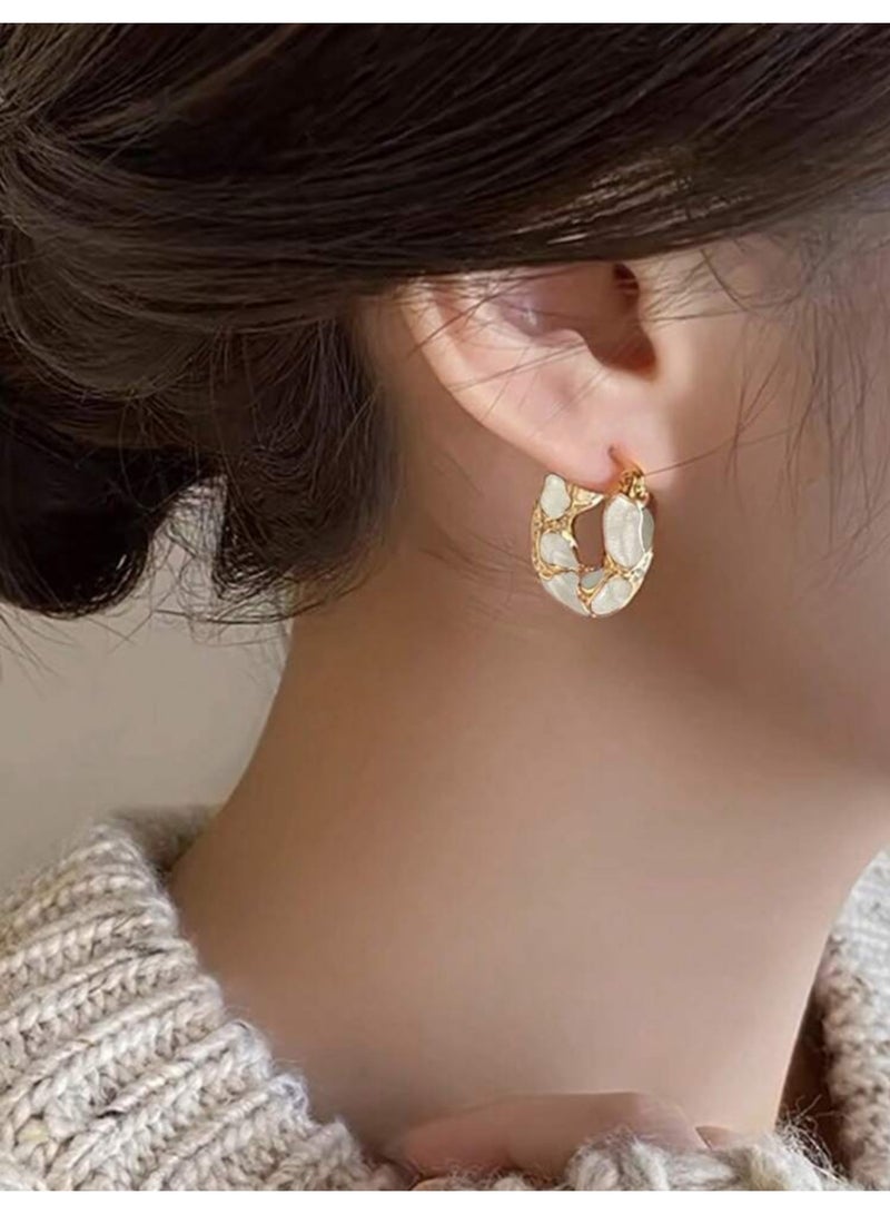 Dangle Charms Trendy And Elegant Earrings For Women - Image 3