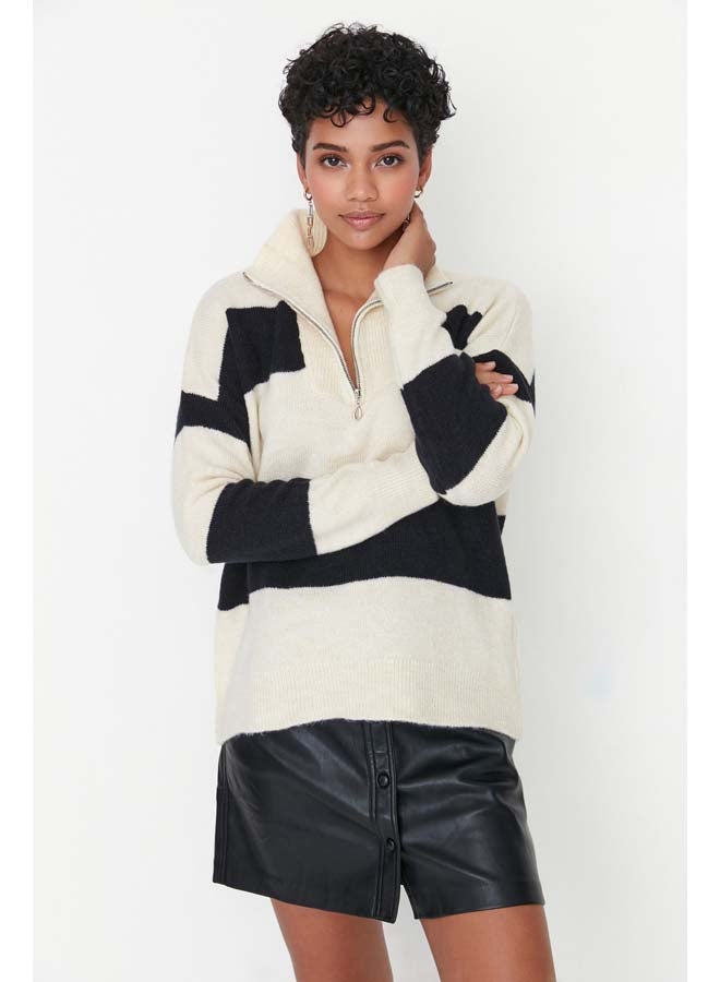 trendyol Wide Pattern Soft Texture Zippered Knitwear Sweater TWOAW22KZ0424 - Image 1