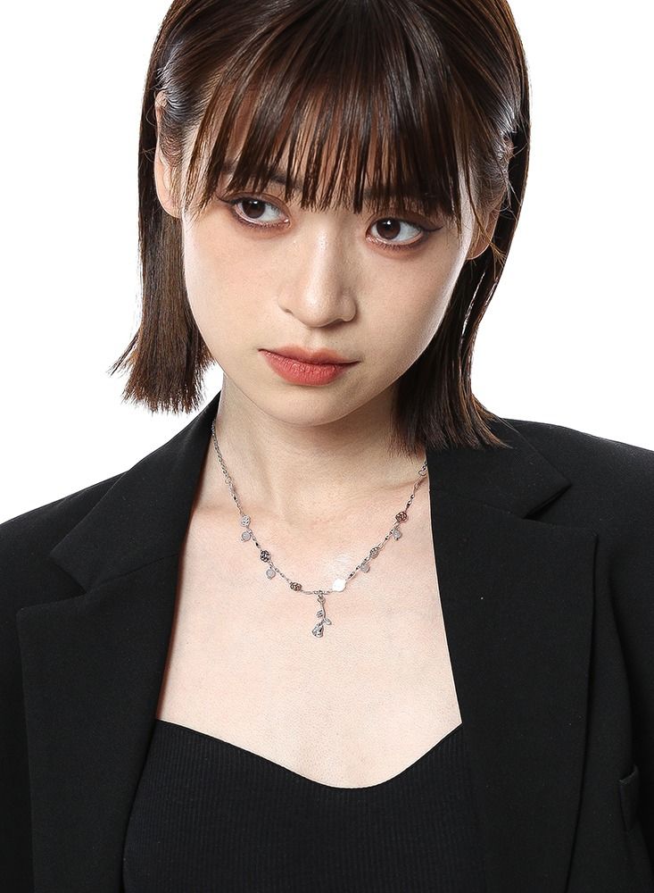 Kelesa Exclusive Fashion Design Pendant Necklace Lotus Shape  - Image 3