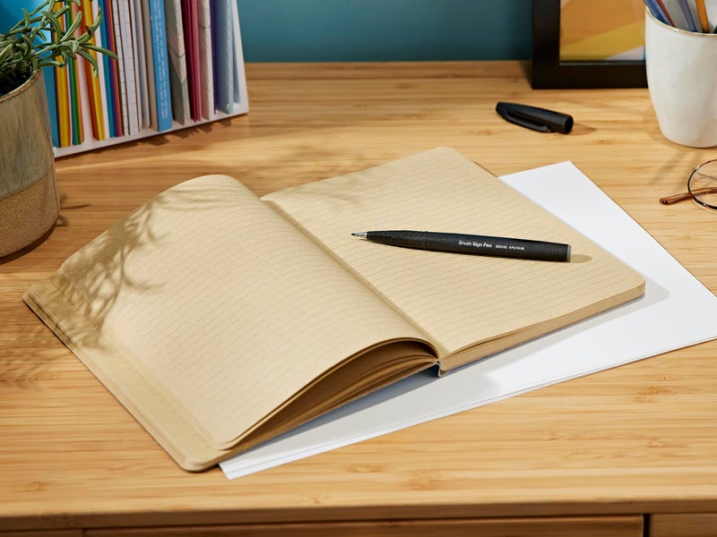 Pentel Fude Touch Sign Pen, Black, Felt Pen Like Brush Stroke (SES15C-A) - Image 1