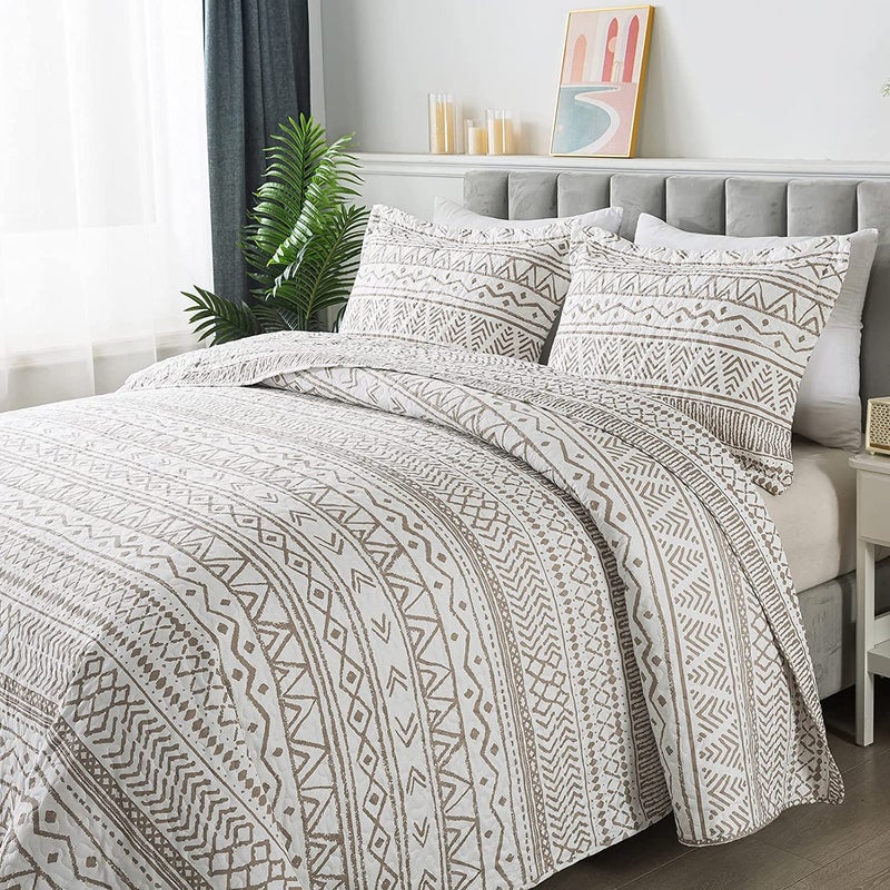 Travan 3-Piece King Quilt Set Striped Pattern Microfiber Soft Lightweight Bedding Set with Shams for All Season, Cream Strips, King Size - Image 1