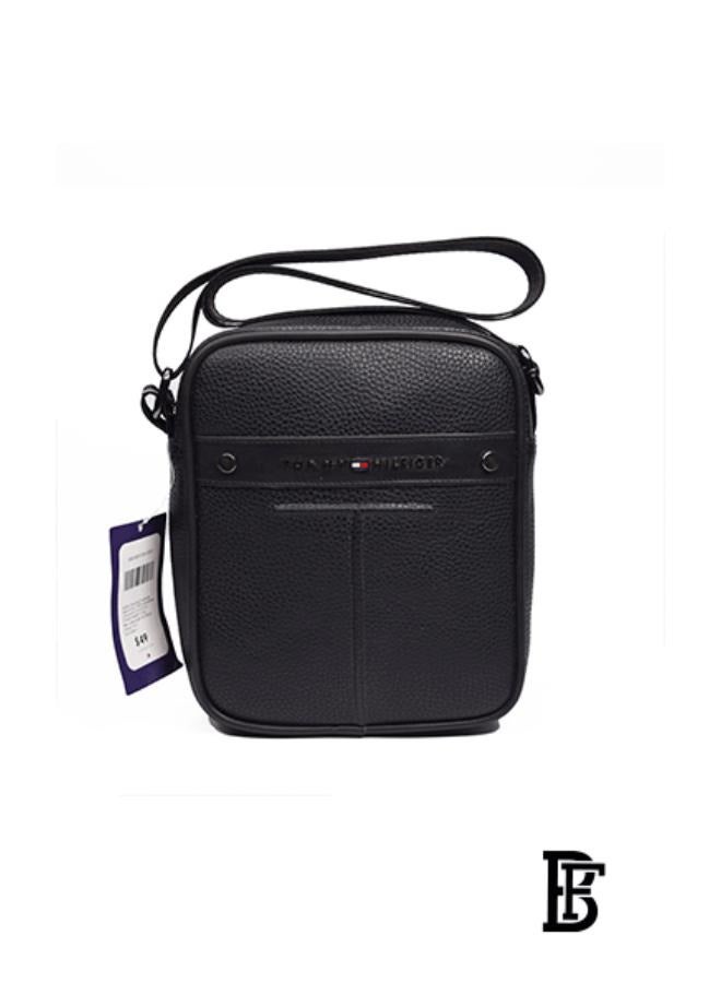 Tommy Hilfiger Plus Black Leather Original Tommy Hilfiger AM0AM10564 Crossbody Messenger Bag For Men menbag031  - Image 1