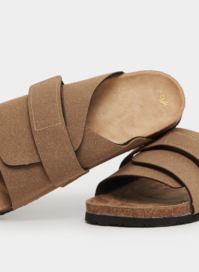 Styli Thick Band Strap Flatform Sole Sandals - Image 3