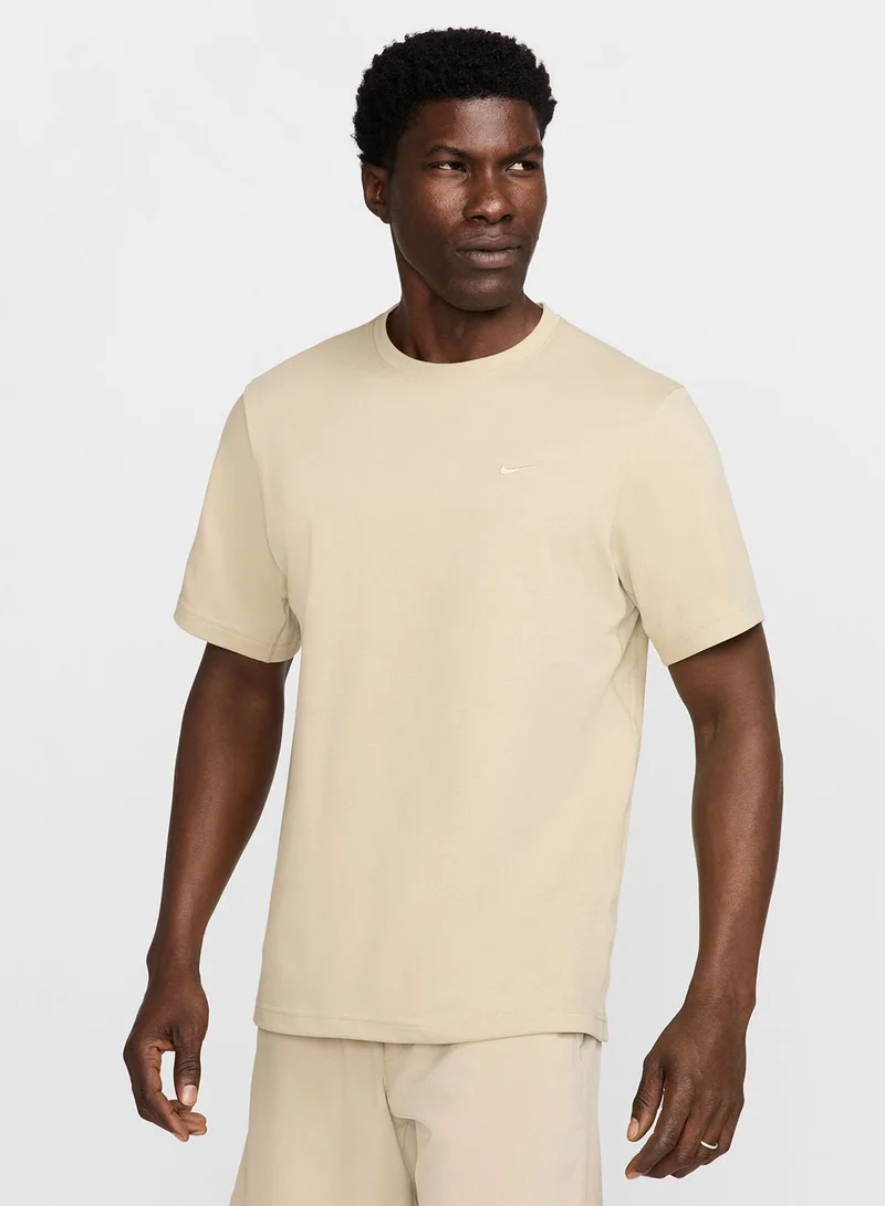Nike Dri-Fit Primary Statement T-Shirt