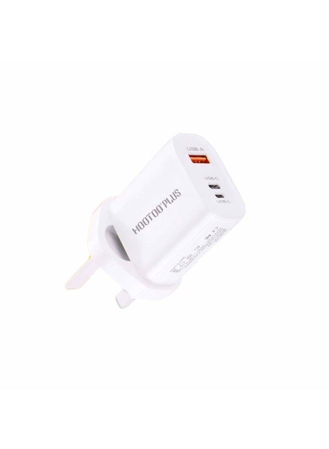 هوتو فيش شاحن جداري بقوة 65 واط. بثلاثه منافذ(USB-A/USB-C/USB-L). يدعم  الشحن السريع و مقاوم للتاكل  مناسب لأجهزة ابل وسامسونج ونينتندو سويتش وغيرها من الأجهزة - أبيض - Image 1