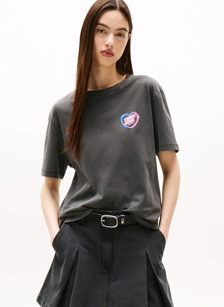 TOMMY JEANS Logo Crew Neck T-Shirt
