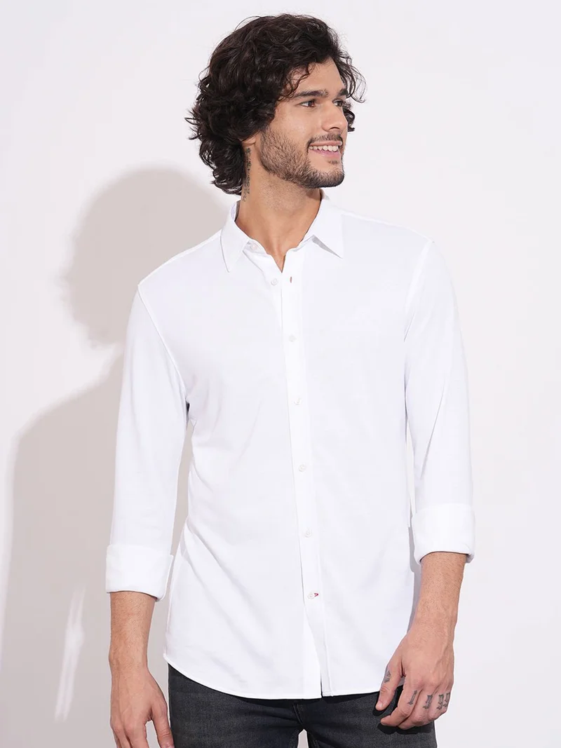 Being Human Men Slim Fit Solid Spread Collar Casual Shirt