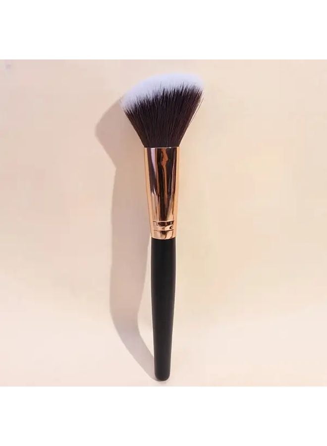 فرشاة أحمر الخدود ذات رأس مائل مقبض ذهبي أسود أداة مكياج لتحديد البودرة - Image 1