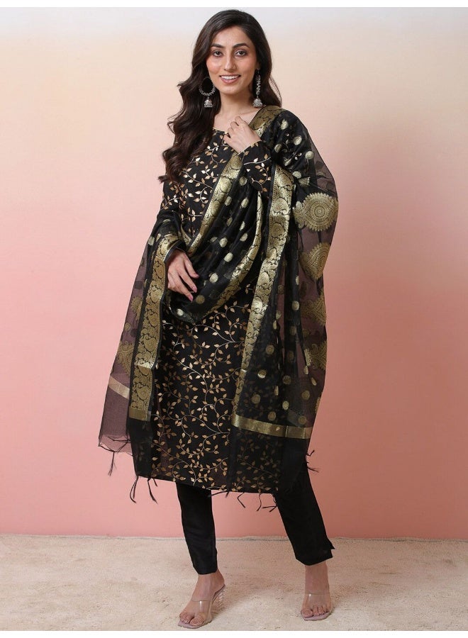 AKS Ethnic Motifs Printed Zari Detailed Kurta & Trousers With Dupatta  - Image 5