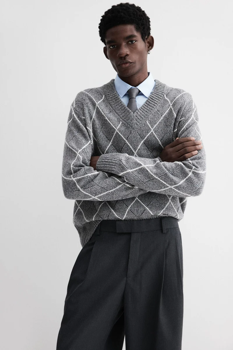 H&M Regular Fit Wool-blend V-neck jumper