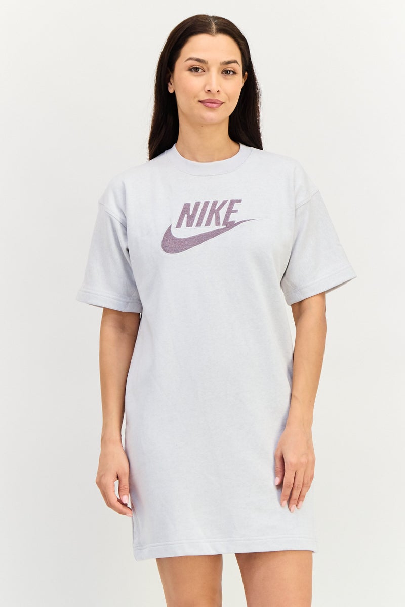 Nike فستان رياضي نسائي بأكمام قصيرة للخارج، لافندر - Image 1