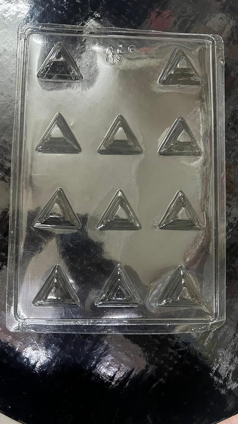 BAKERS 4U قالب شوكولاتة PVC بشكل مثلث 11 تجويف عبوة من 5 - Image 1