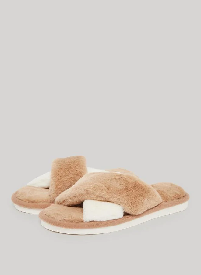 Styli Fuzzy Criss Cross Bedroom Slippers
