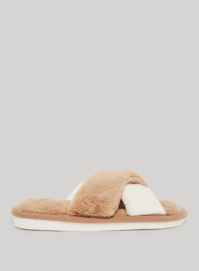 Styli Fuzzy Criss Cross Bedroom Slippers