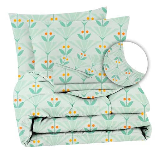 VAS COLLECTIONS Microfiber 220 GSM Glace Cotton AC Comforter (90x100 inch) Set King Size Double Bed with Fitted Bedsheet (72x78 inch) and 2 Pillow Covers | 4 Piece Bedding Set - Light Green - Image 1