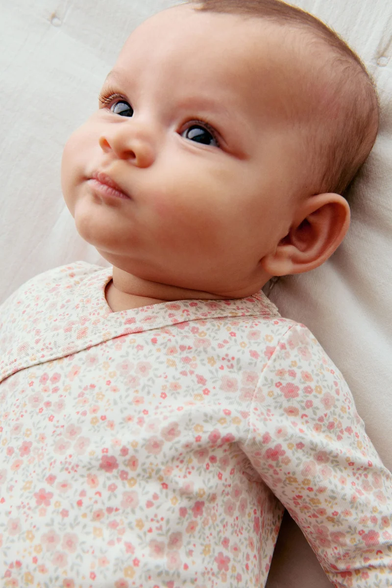 اتش اند ام بودي سوت بتصميم ملفوف - عبوة من 3 قطع