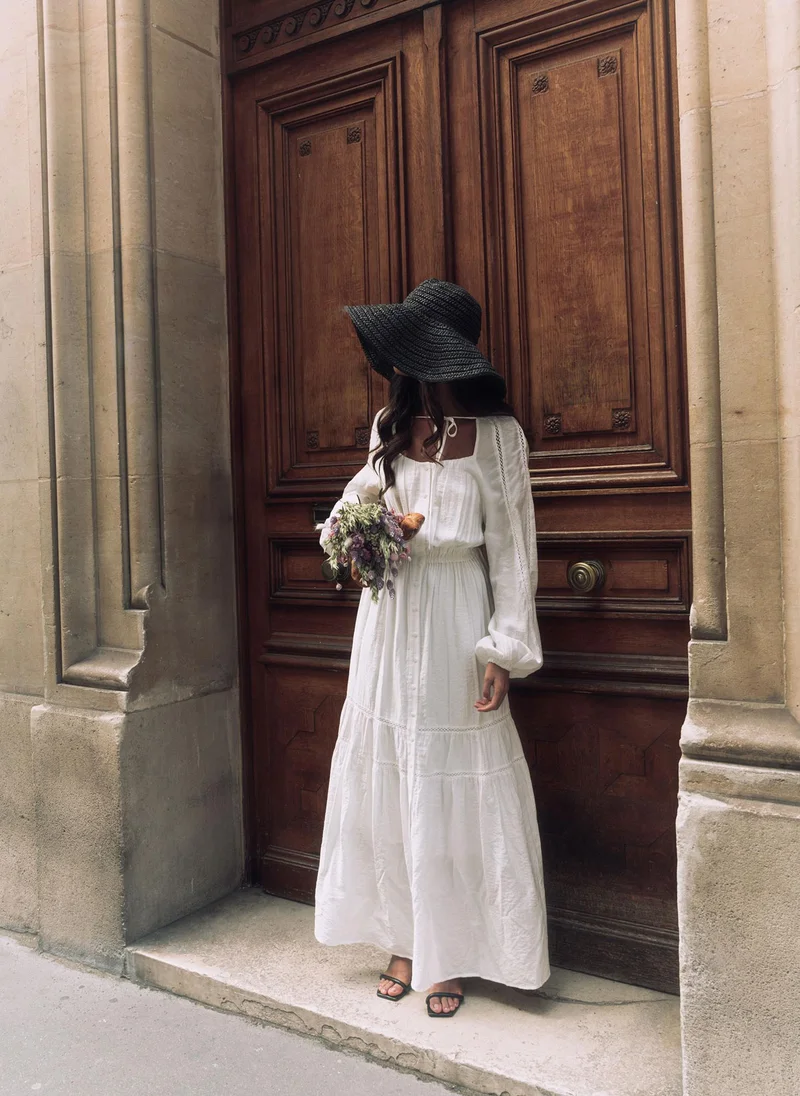 Lichi Voluminous maxi dress with collar ties
