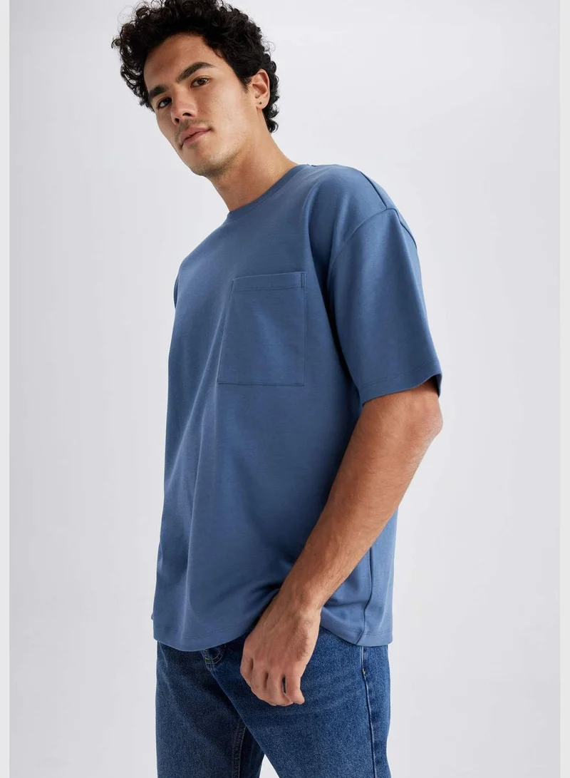 DeFacto Short-Sleeved Oversize Fit Crew Neck T-Shirt