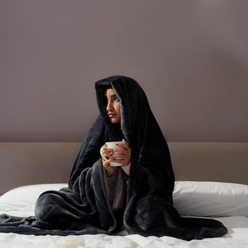 Loquat 100% polyester winter blanket. Size 200X150 - Soft and comfortable velvet blanket, dual colours. Dark blue colour - Image 2