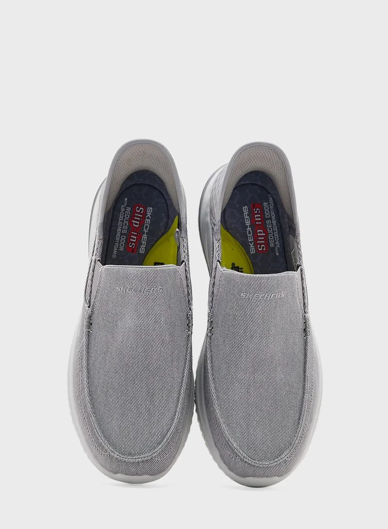 SKECHERS Delson 3.0