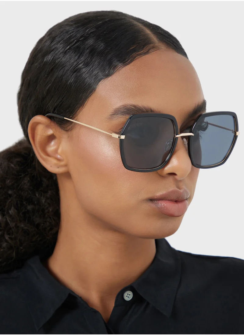 PRIVÉ REVAUX Shape Sunglasses