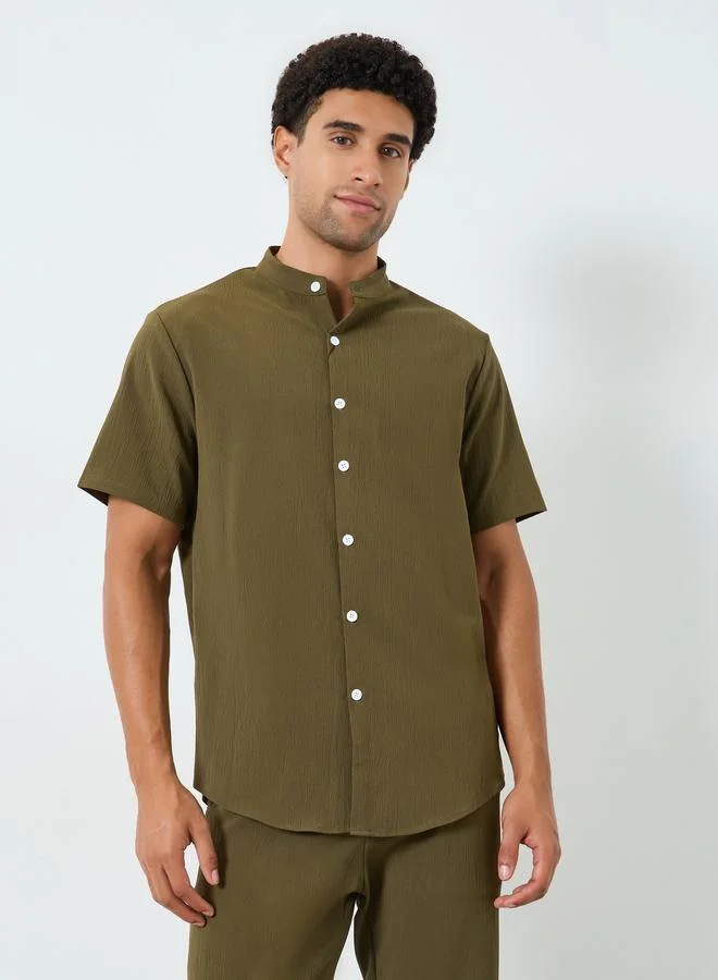 تايك تو Men Solid Stand Collar Shirt and Pants Co-Ords