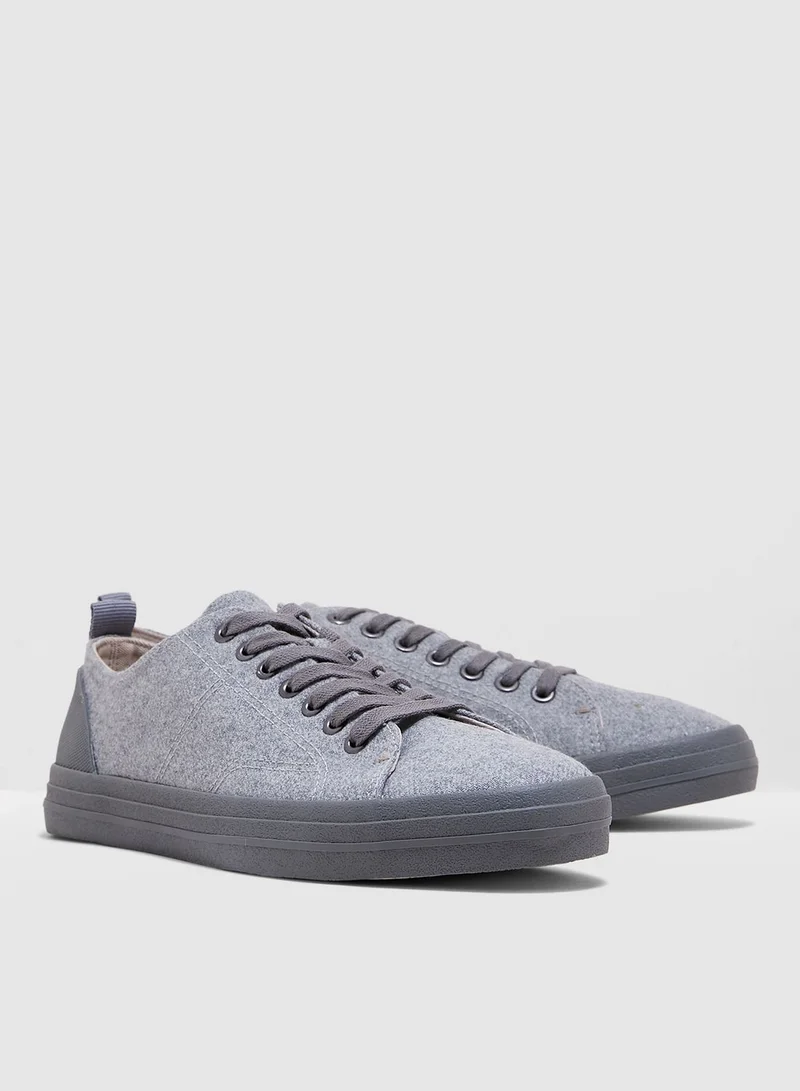 BURTON Casual Sneakers