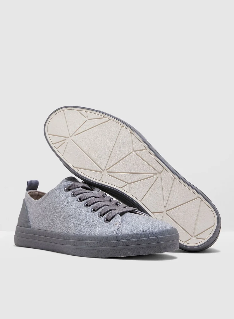 BURTON Casual Sneakers