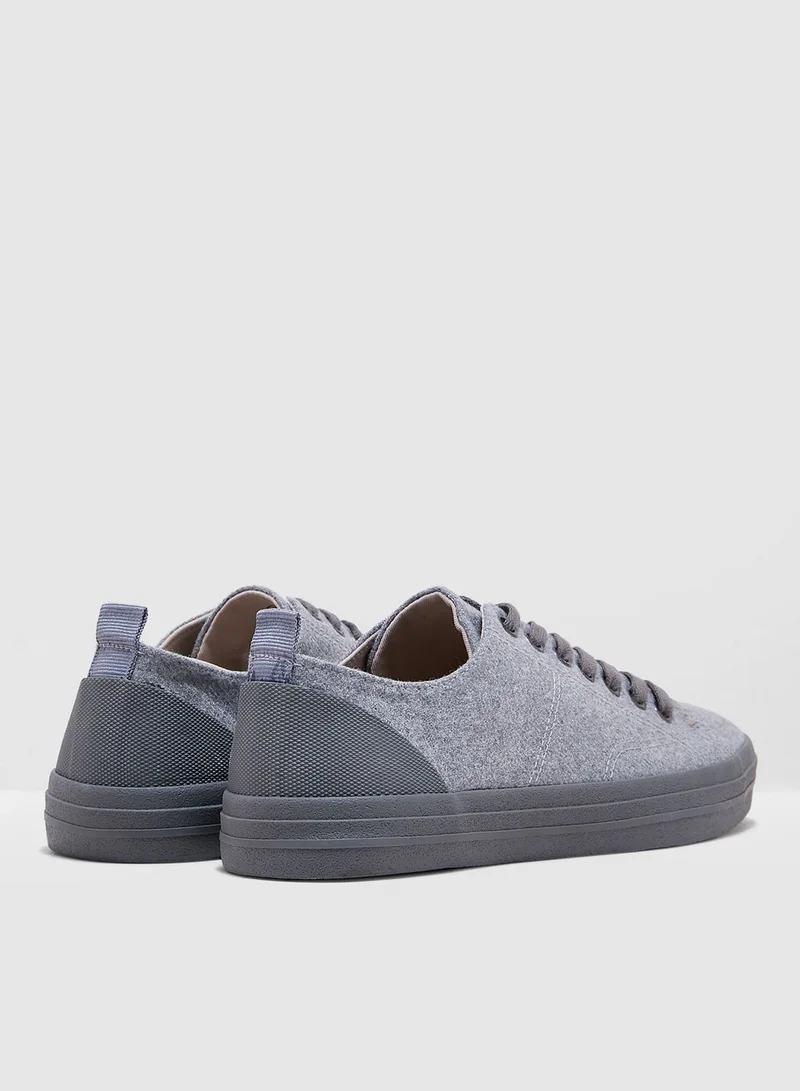 BURTON Casual Sneakers