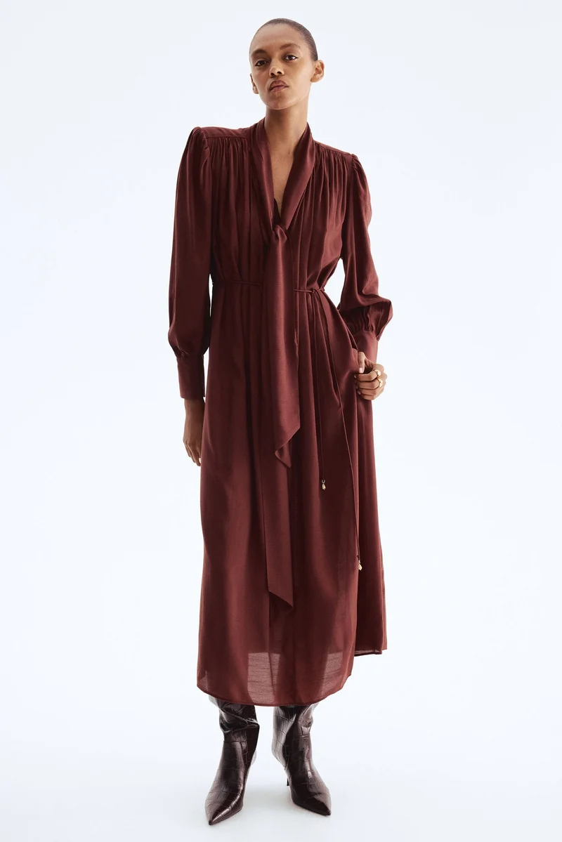 اتش اند ام فستان بتصميم قميص مع فيونكة عند القبة