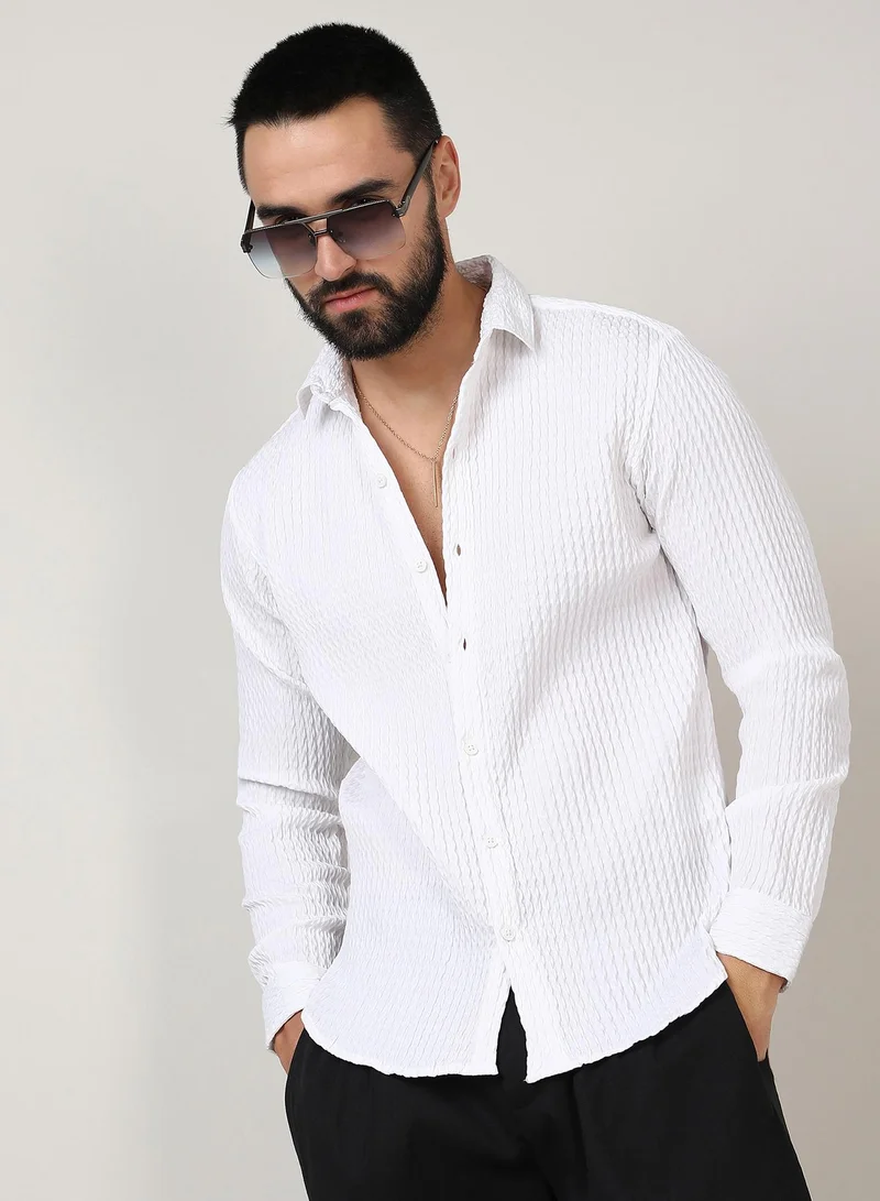 Campus Sutra Campus Sutra Men's Chalk White Twisted Crease Shirt For Casual Wear | Spread Collar | Long Sleeve | Button Closure | Shirt Crafted With Comfort Fit For Everyday Wear