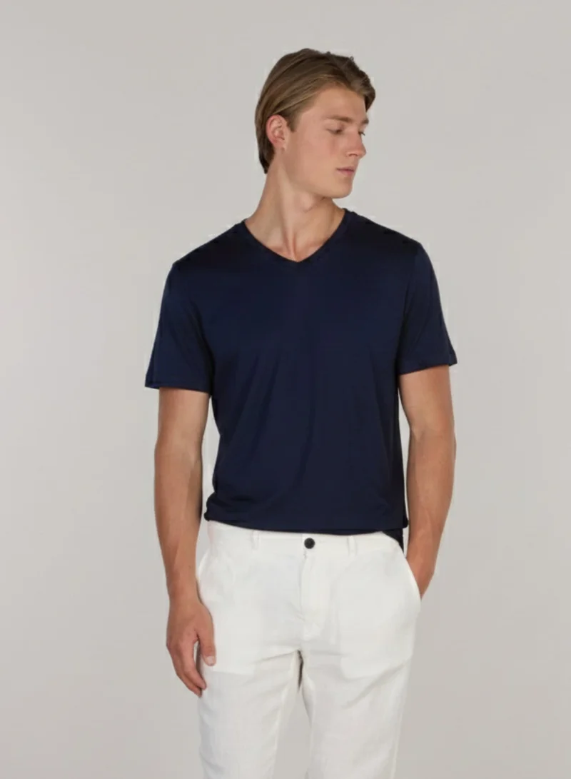 جاست نيتشر تيشيرت قطني ناعم بياقة على شكل حرف