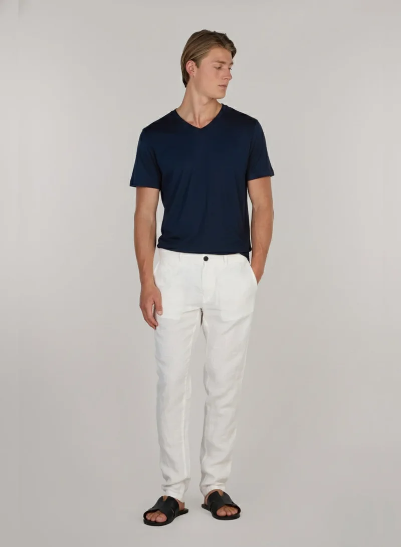 جاست نيتشر تيشيرت قطني ناعم بياقة على شكل حرف