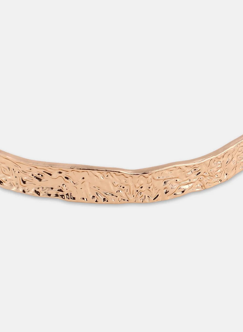 سوهي Women's The Hammered Choker Necklace
