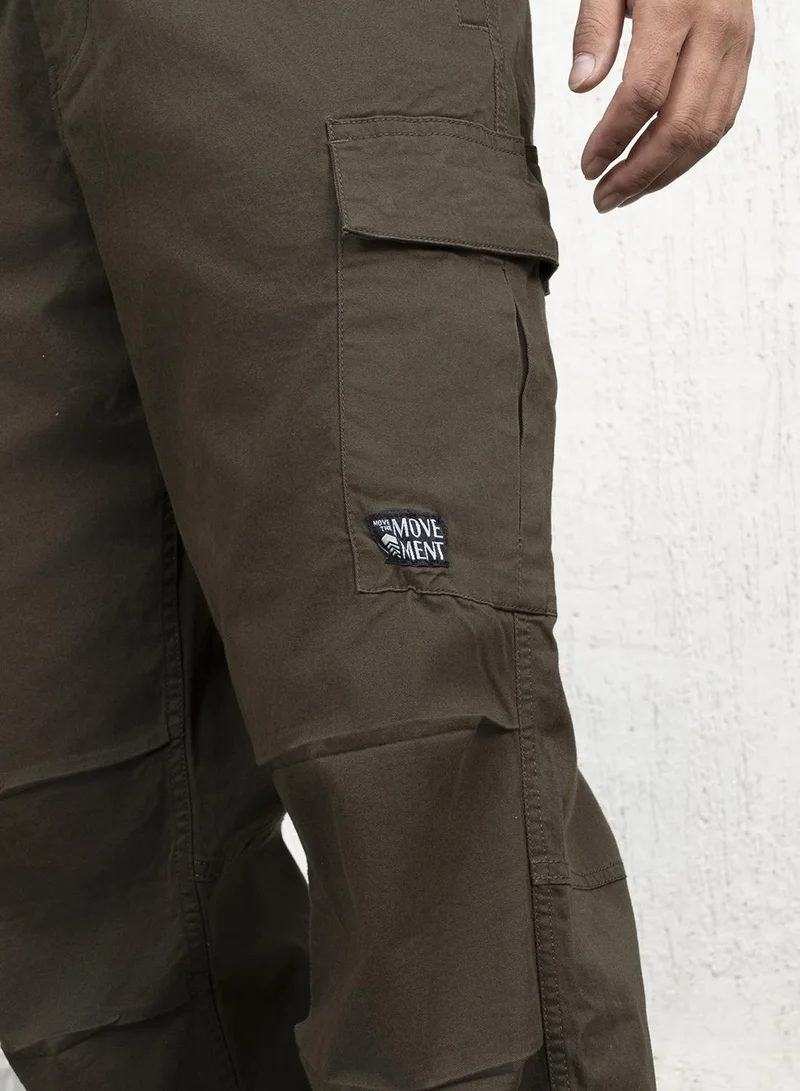 Hubberholme Men's Dark Olive Cotton Blend Solid Pattern Full Length Cargo Relaxed Trouser