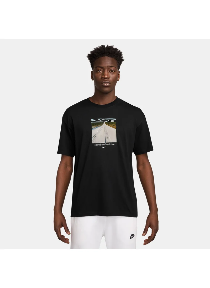 Nike Men's Sportswear Max90 T-Shirt