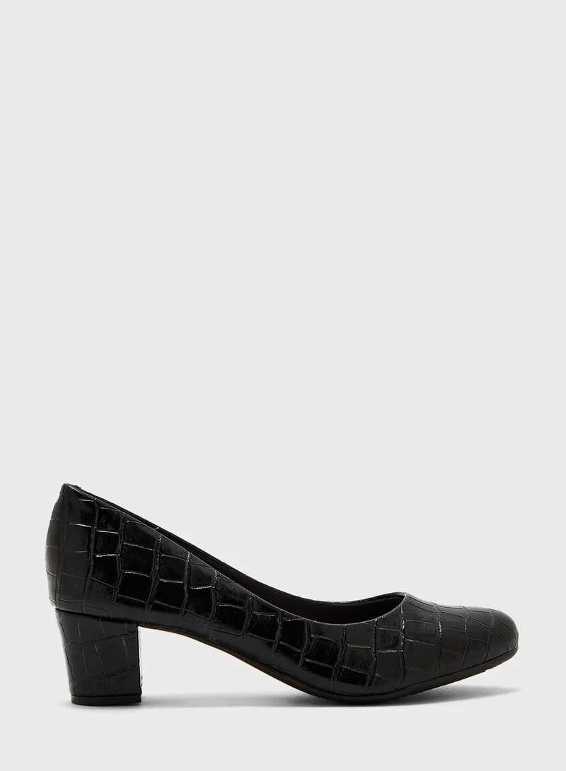 Beira Rio Ankle Strap Peep Toe Low Heel Sandals
