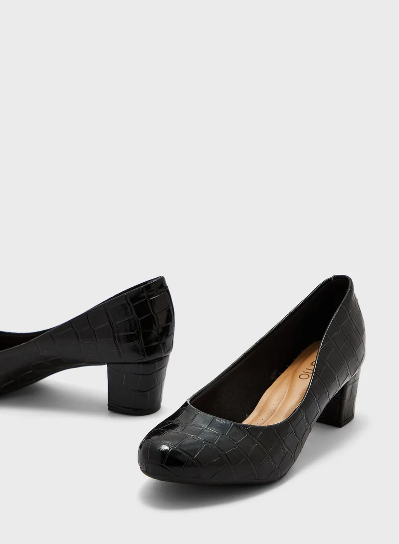 Beira Rio Ankle Strap Peep Toe Low Heel Sandals