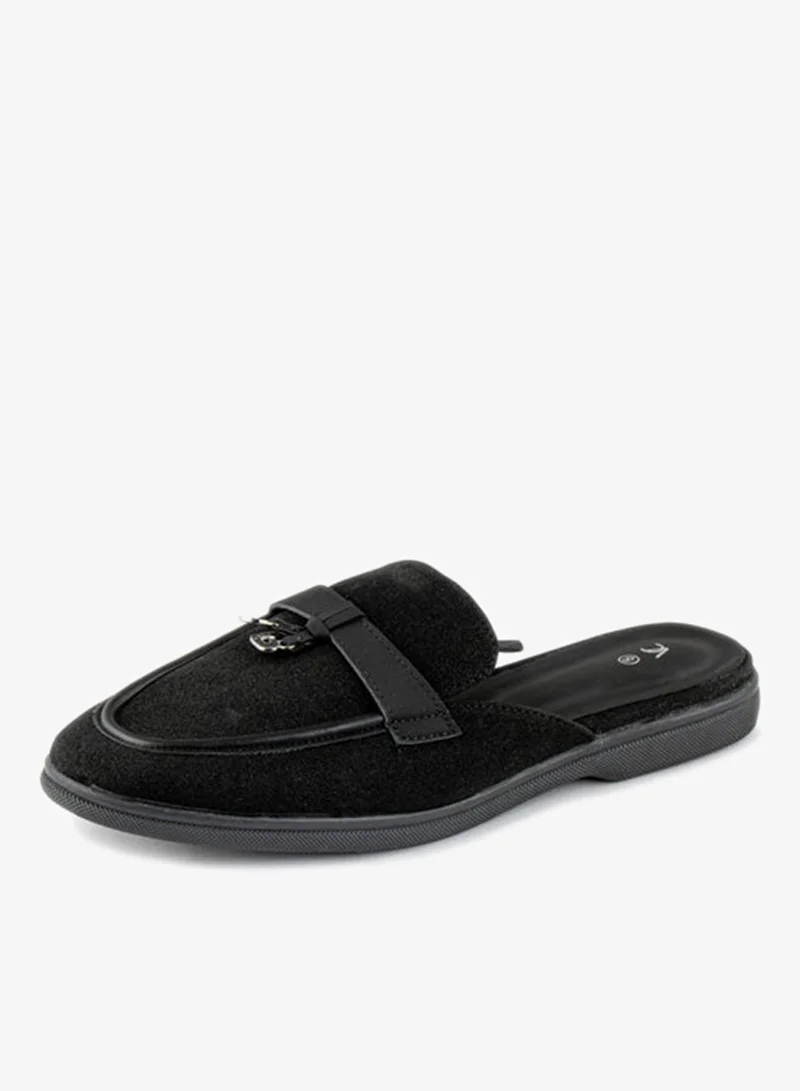 فينتشي صنادل نسائية مسطحة ذات أصابع مدببة