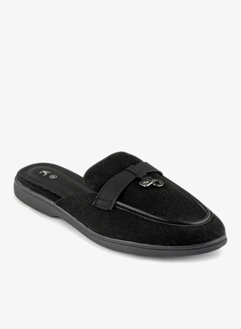 فينتشي صنادل نسائية مسطحة ذات أصابع مدببة