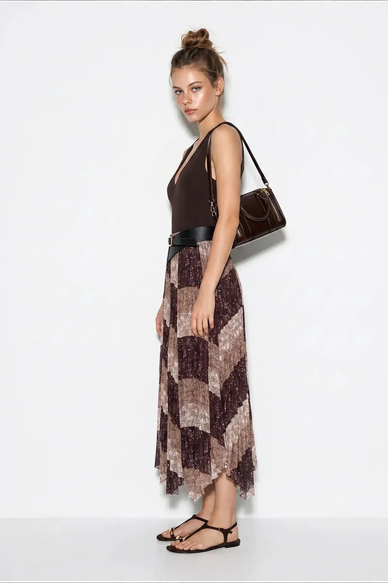 بيانكو لوتشي LUCCI High Waist Paisley Print Midi Skirt with Belt