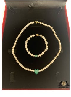 Unique exclusive woman girls teens necklace bracelet set handmade Natural 5-7mm Pearls, 2 Emeralds heart 18k gold plated clasp