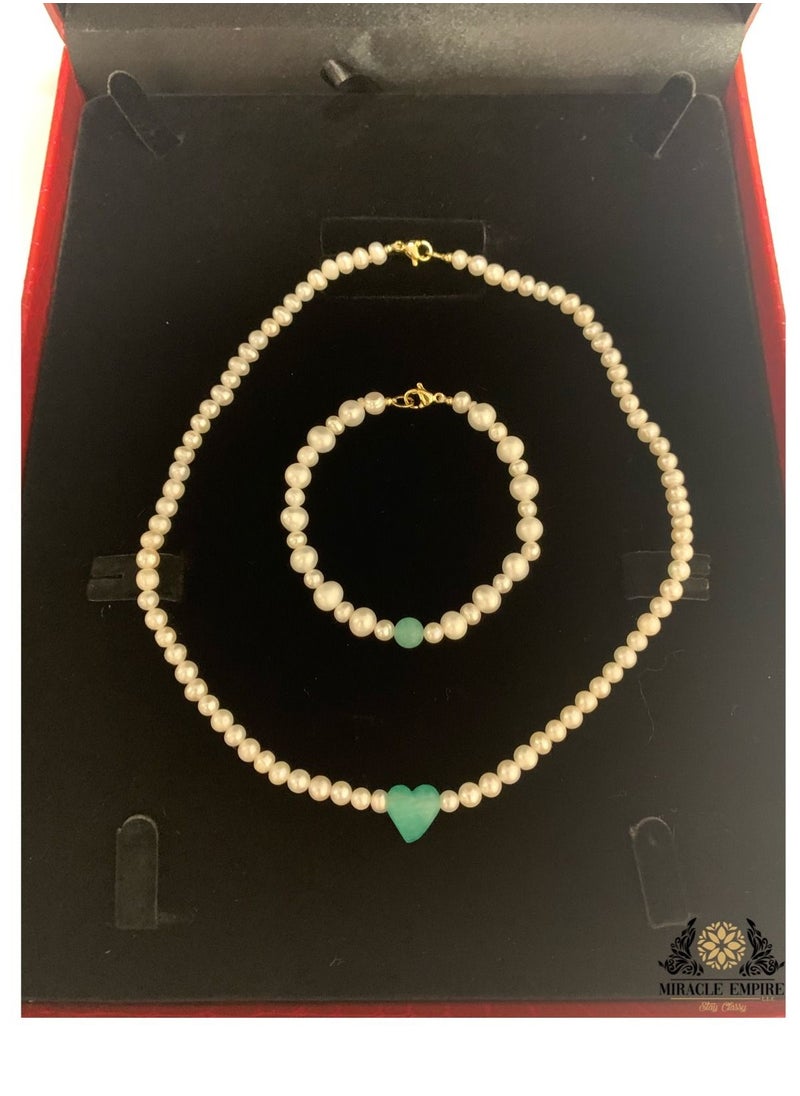 Miracle Empire - Unique exclusive woman girls teens necklace bracelet set handmade Natural 5-7mm Pearls, 2 Emeralds heart 18k gold plated clasp - Image 1